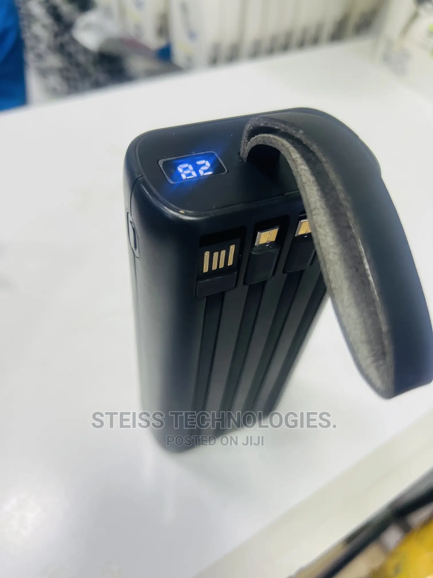 Punex 30000-Mah Powerbank.