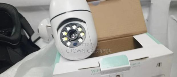 2.0MP Wi-Fi Panoramic Bulb Camera - thumbnail 2