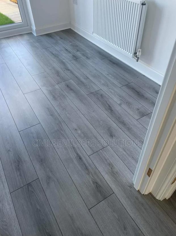 Self Stick Tile (Lvt)Laminates - main view