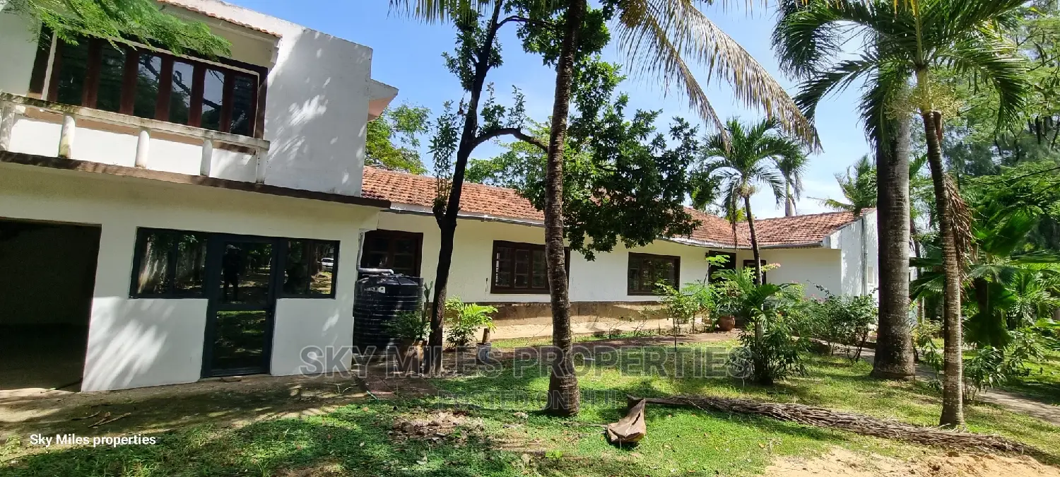 4bdrm Villa in Aloo Drive, Mtwapa for sale