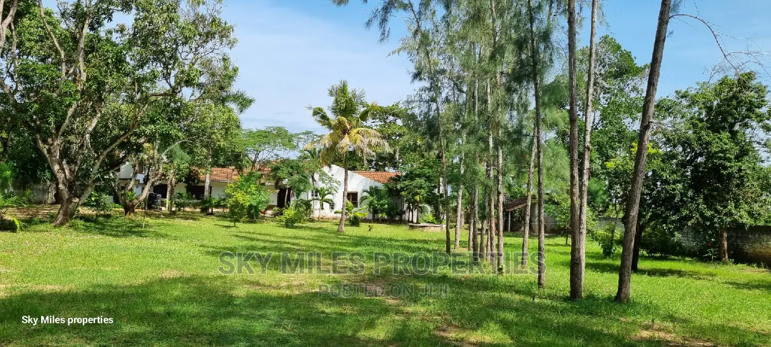 4bdrm Villa in Aloo Drive, Mtwapa for sale
