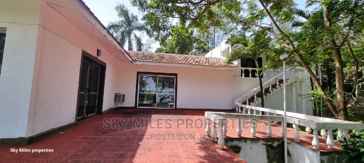 4bdrm Villa in Aloo Drive, Mtwapa for sale