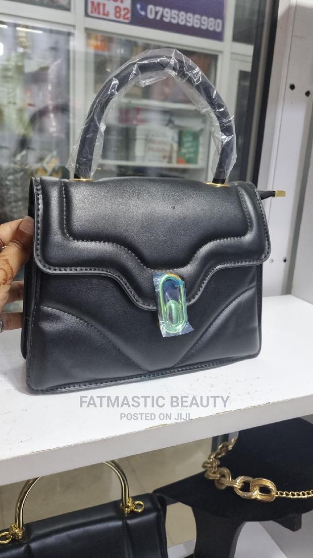 Classy Slingbags - main view