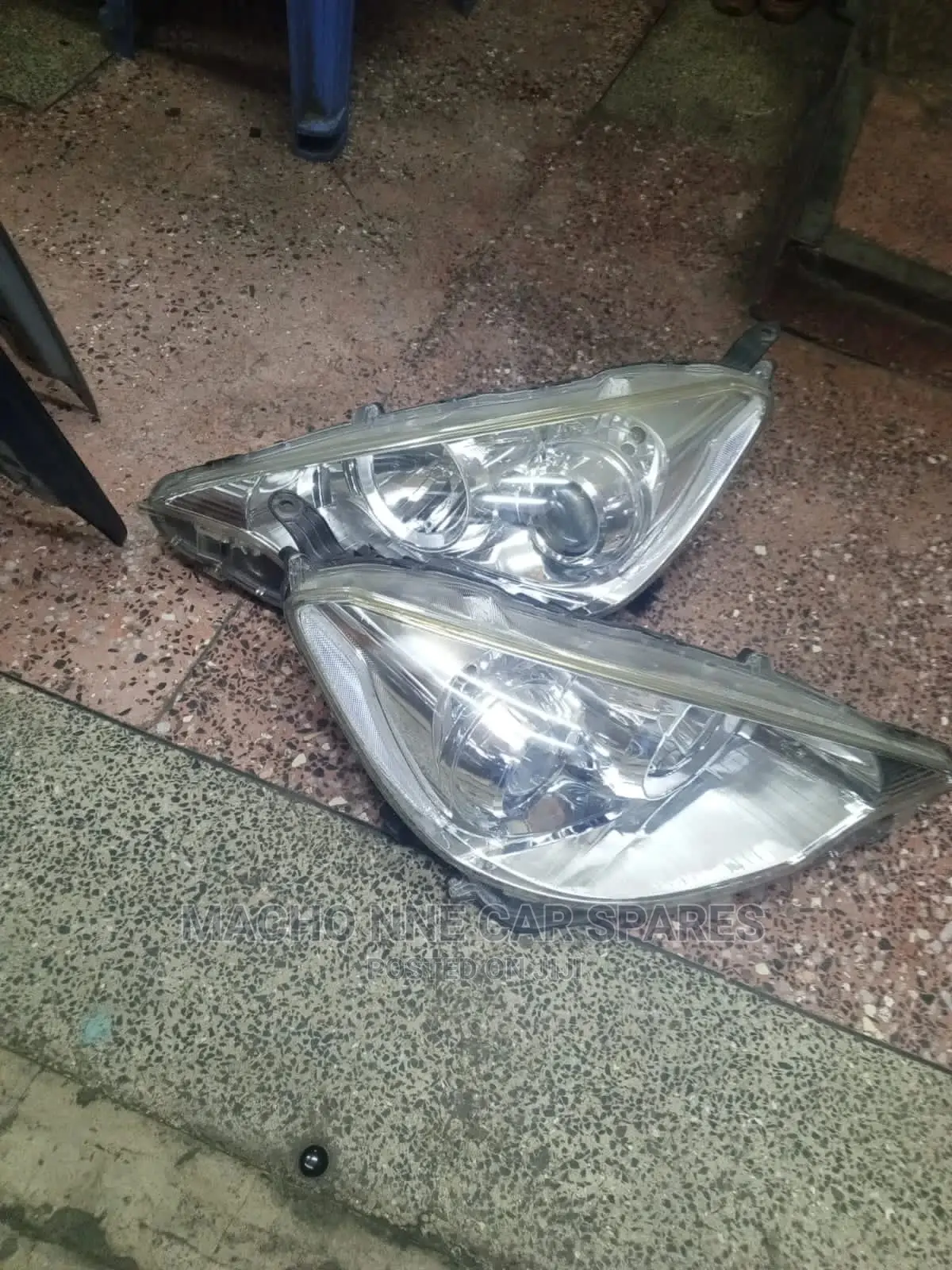 Toyota Aqua 2010 Non Xenon Headlights