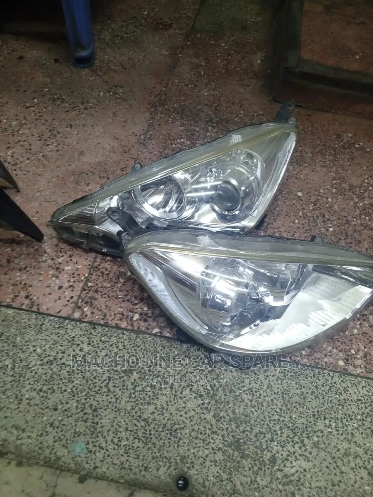 Toyota Aqua 2010 Non Xenon Headlights