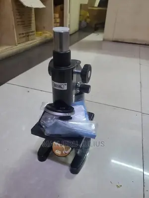Microscope