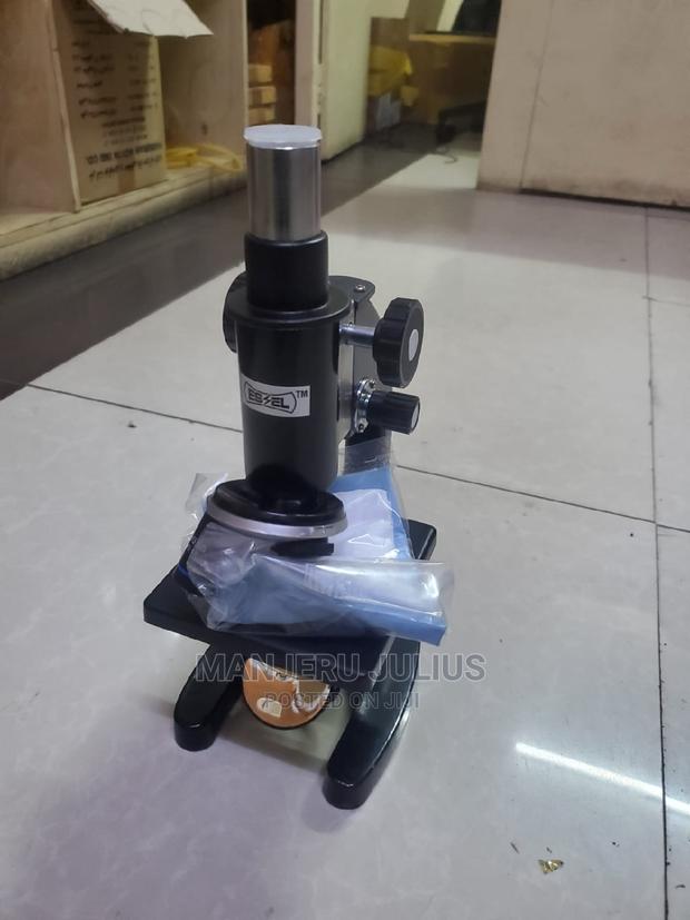 Microscope