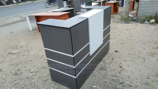 Reception Desk - thumbnail 3