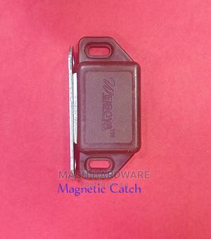 B/S Magnetic Catch - thumbnail 2