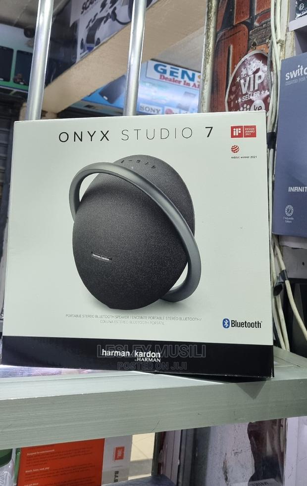 Harman Kardon Onyx Studio 7 Bluetooth Speaker Black