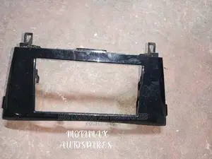 Nissan X-Trail NT32 Radio Case