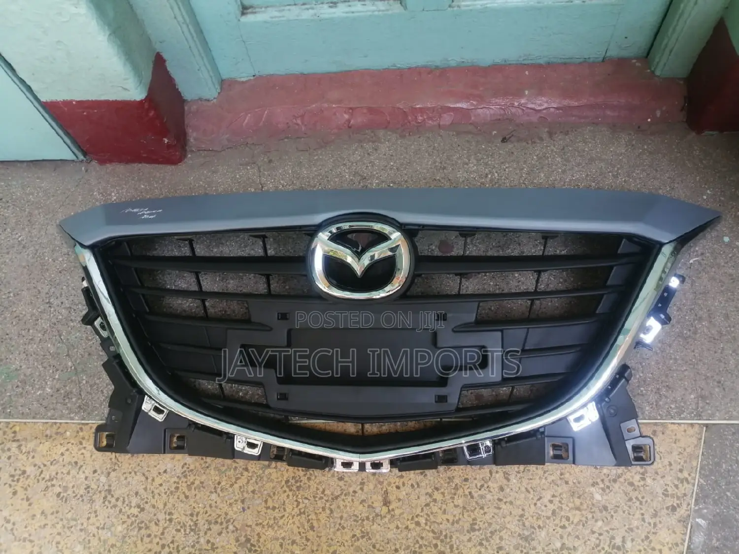 Mazda CX-5 Grill 2012