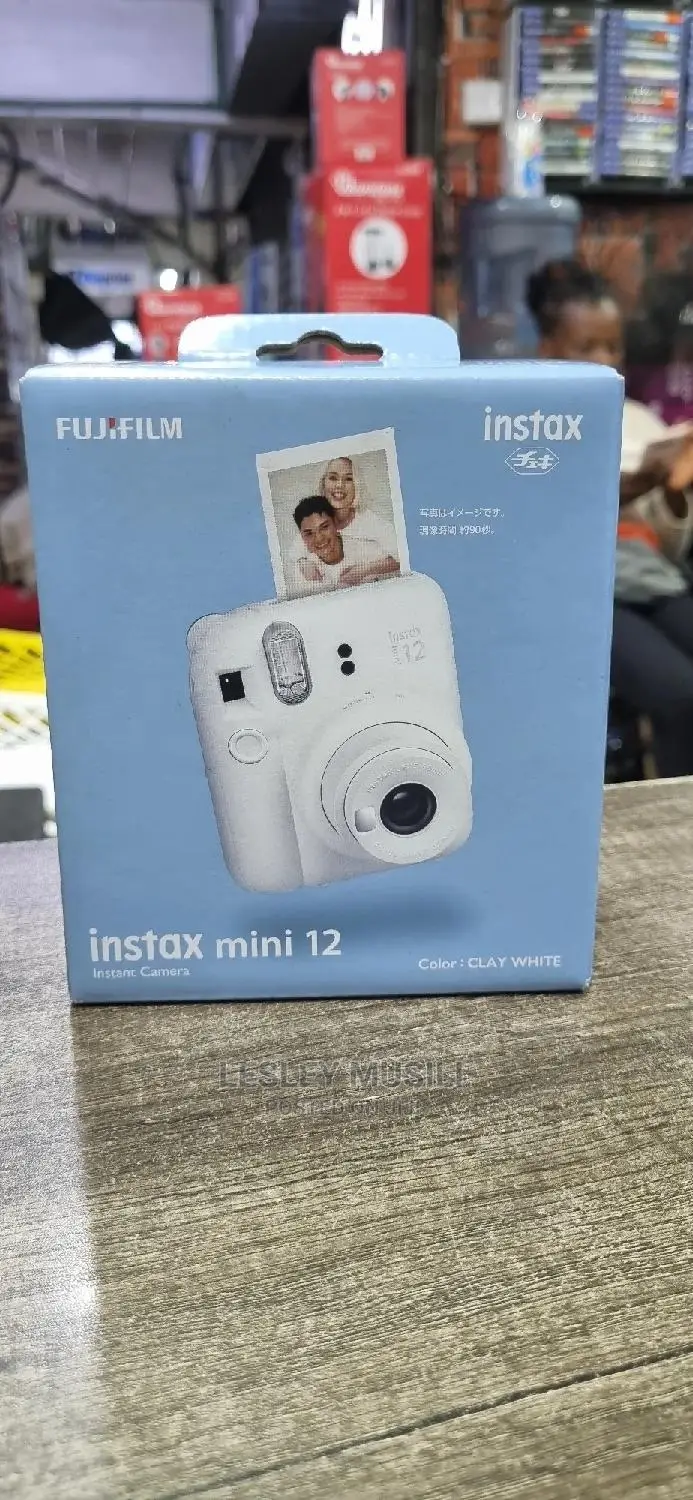 Fuljifilm Instax Mini 12 Instant Camera (White)
