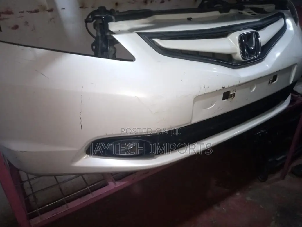 Honda Fit 2008 Frontpumper