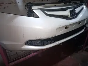 Honda Fit 2008 Frontpumper