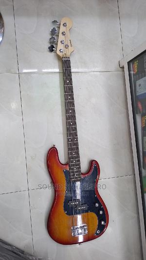 Yamaha 4 String Bass Guitar - thumbnail 2