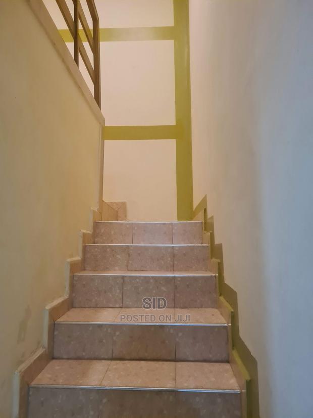 Comfy Four Bedroom Mansionette With Detached Sq - thumbnail 14