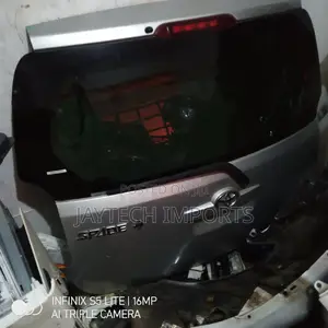 Toyota Spade Boot 2012