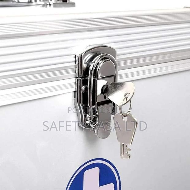 Aluminium First Aid Box With Single Lock System - thumbnail 3