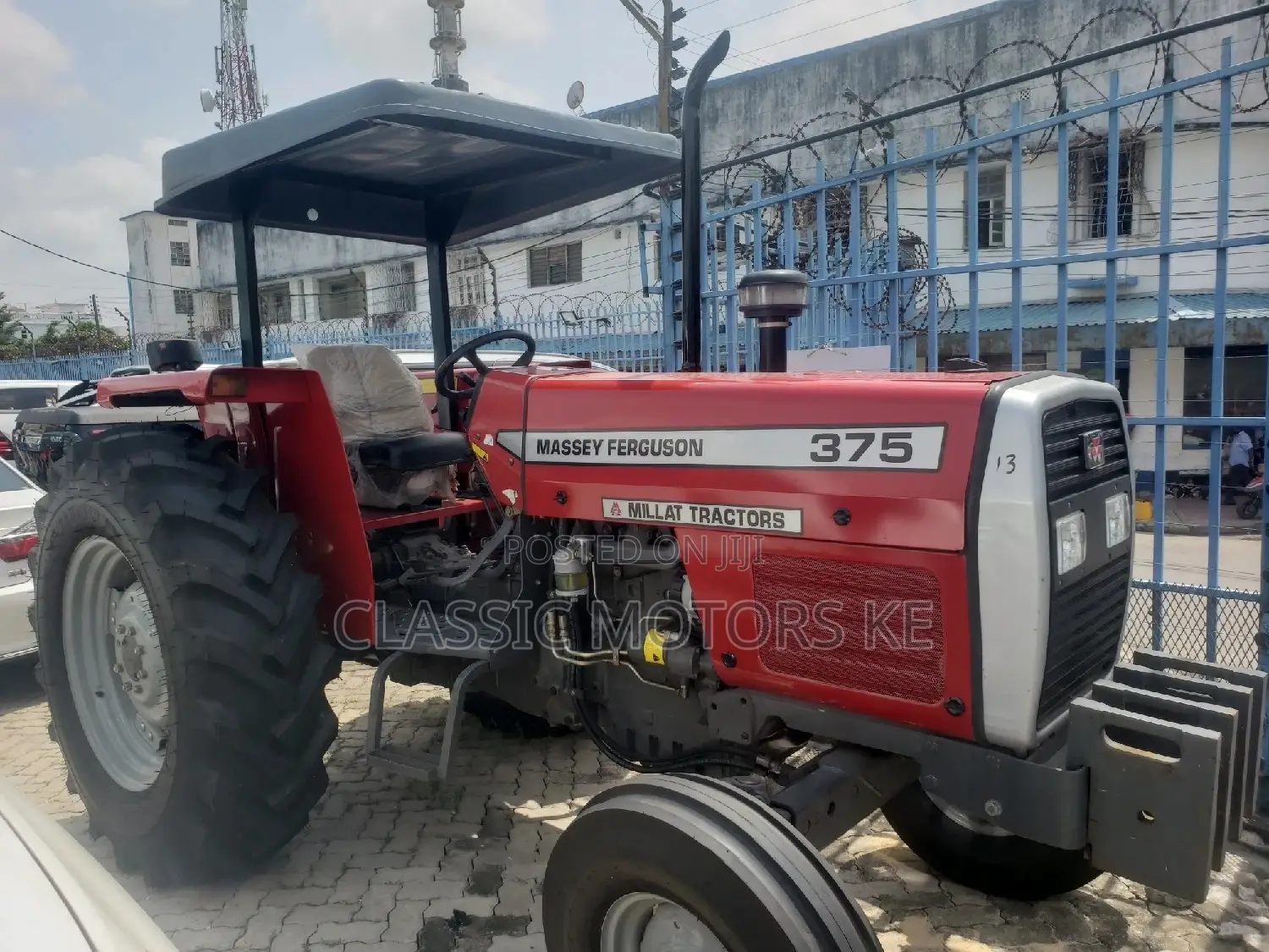 Massey Ferguson MF-375