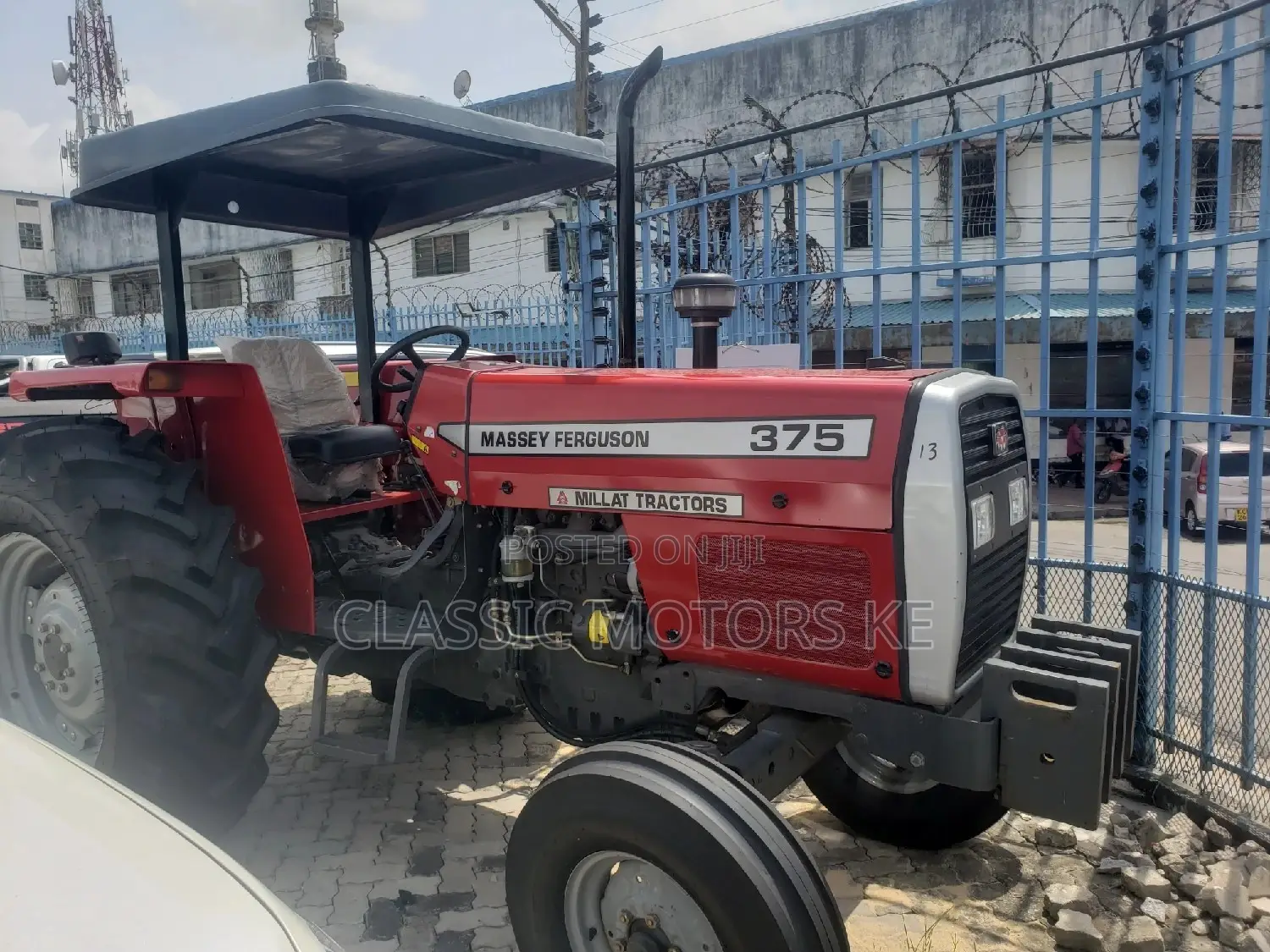 Massey Ferguson MF-375