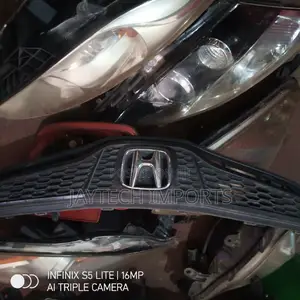 Honda Fit Shuttle Grill 2012