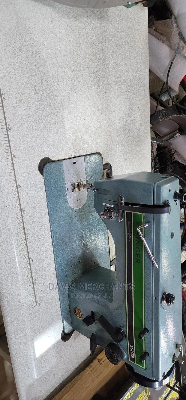 Singer Professional Sewing Machine - main view