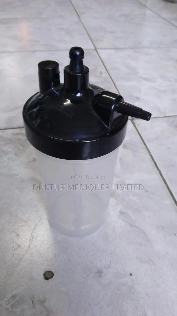 Humidifier Bottle for Oxygen Concentrator - main view