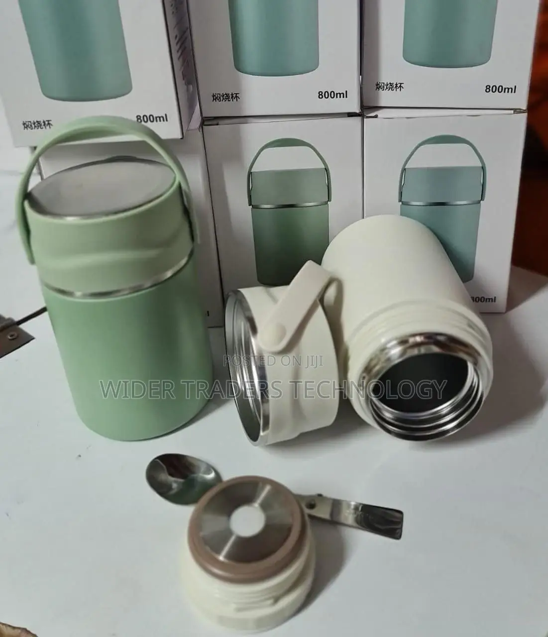 Vacuum Food Flask 800ml With a Free Foldable Spoonleak Proof