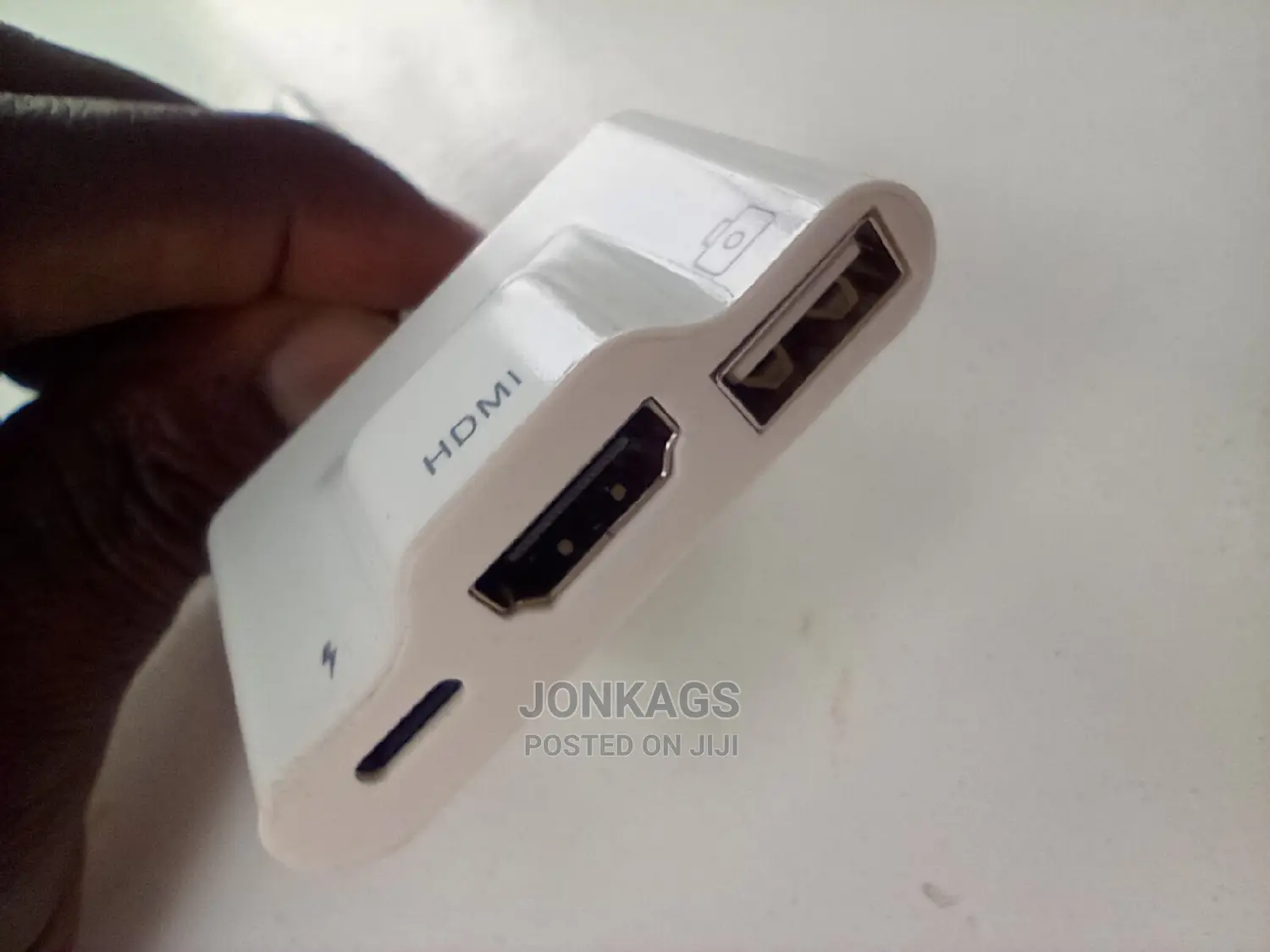 Apple Lighting to HDMI+USB+ Lighting Charging