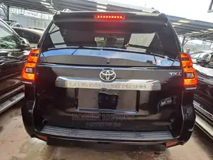Toyota Land Cruiser Prado 2018 Black