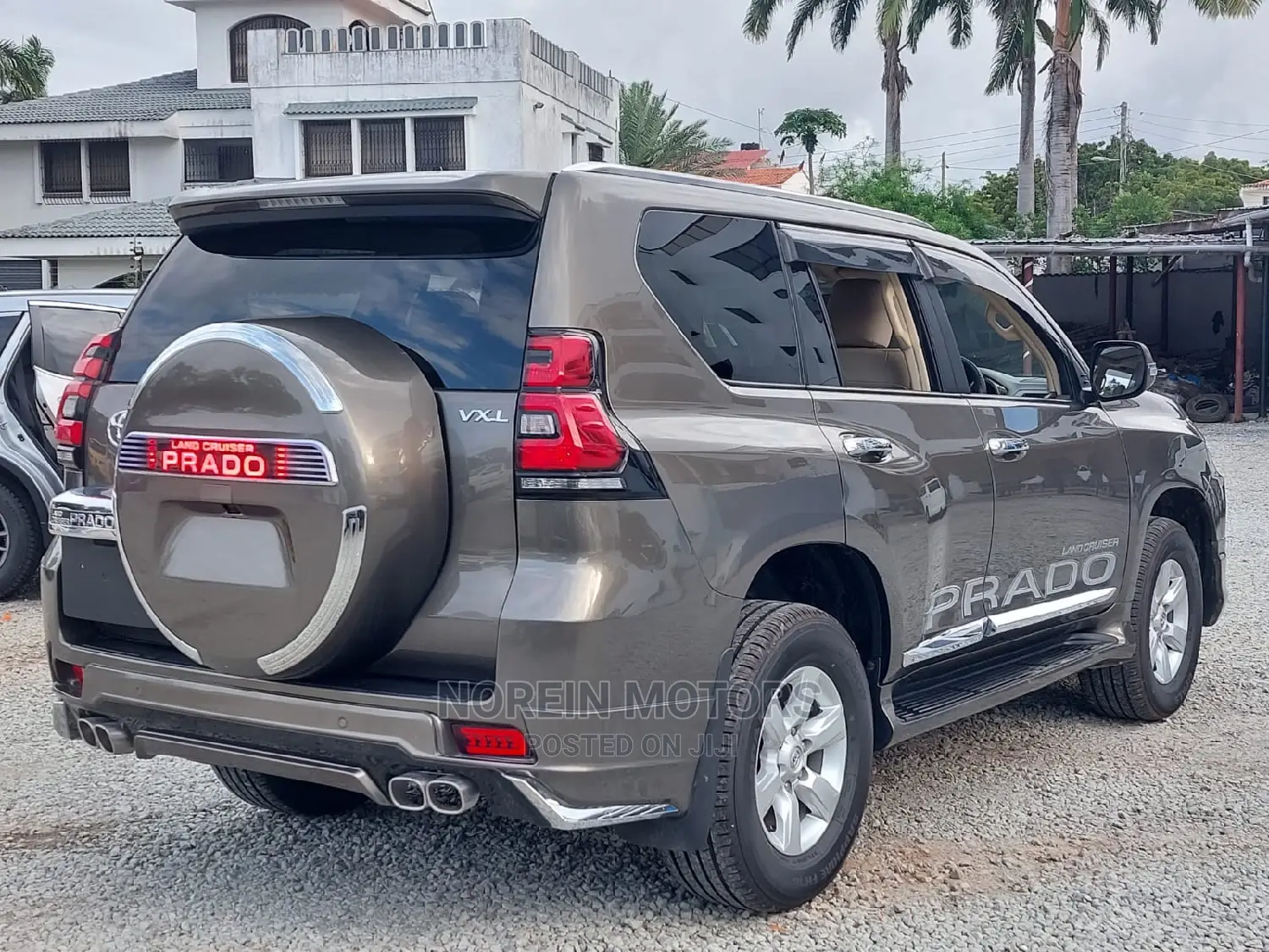 Toyota Land Cruiser Prado 2018 Gray