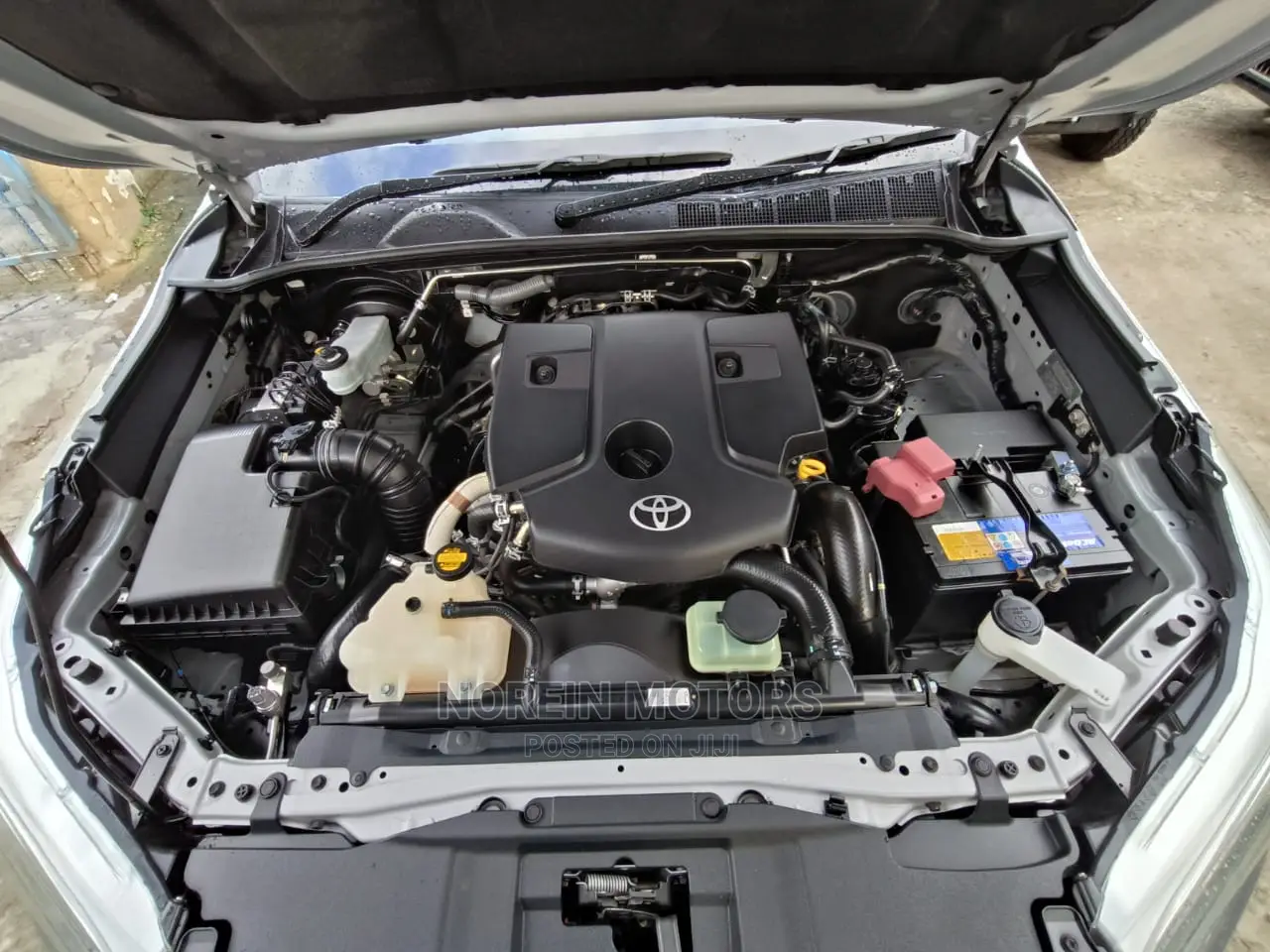 Toyota Hilux 2016 Gray