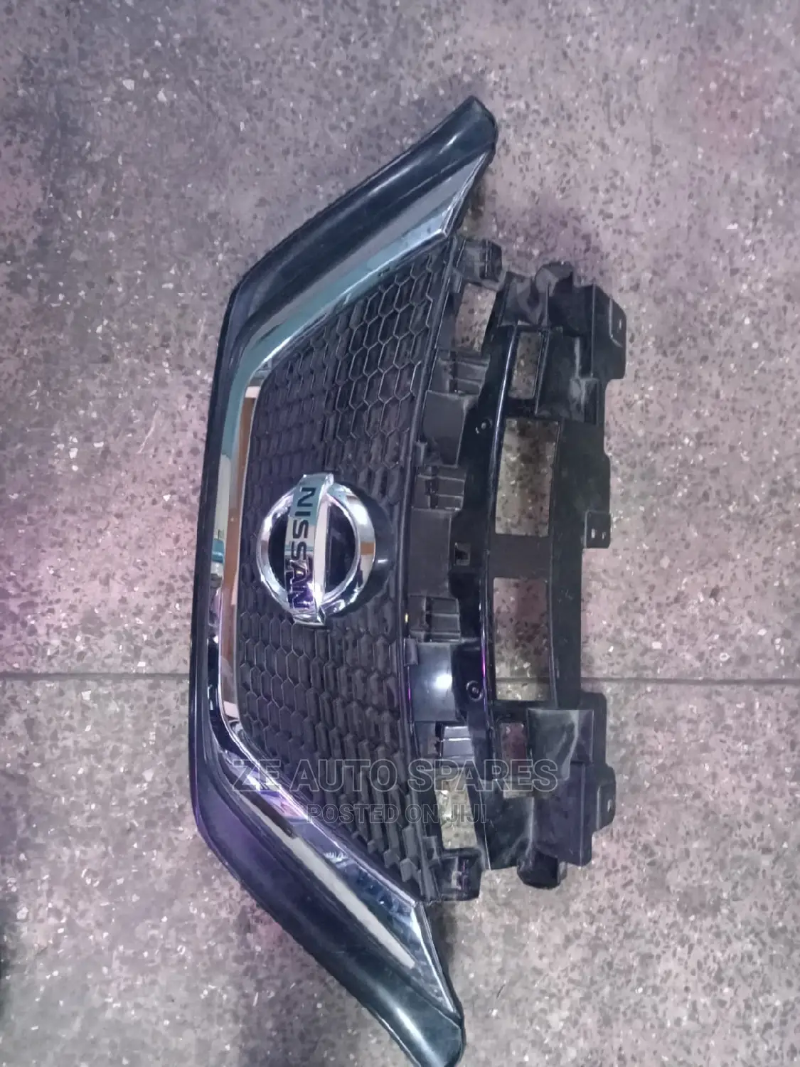 Nissan Note 2017 Grill