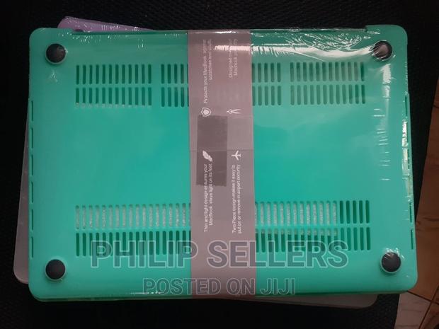 Hardshell Case for 16-Inch Macbook Pro - thumbnail 2