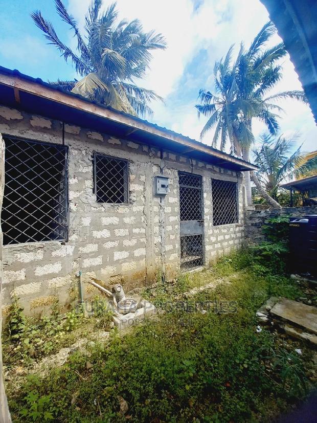 2bdrm Bungalow in Bamburi for sale - thumbnail 8