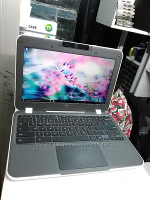 Laptop Clevo W370 4GB Intel Celeron SSD 32GB