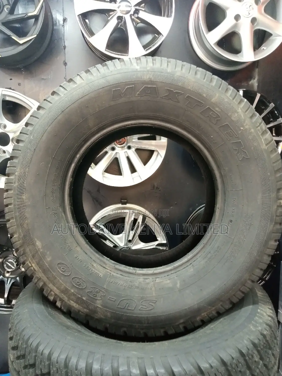 235/75r15 Maxtrek All-Terrain