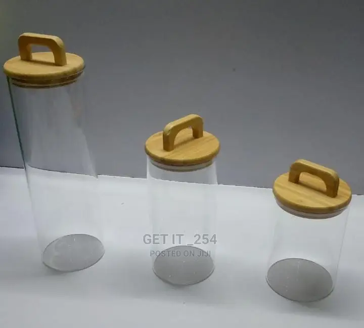 High Quality Clear Glass Container With Air Tight Wooden Lid