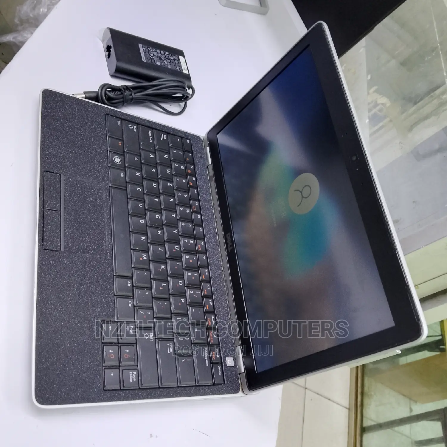 Laptop Dell Latitude E6220 4GB Intel Core I7 HDD 500GB