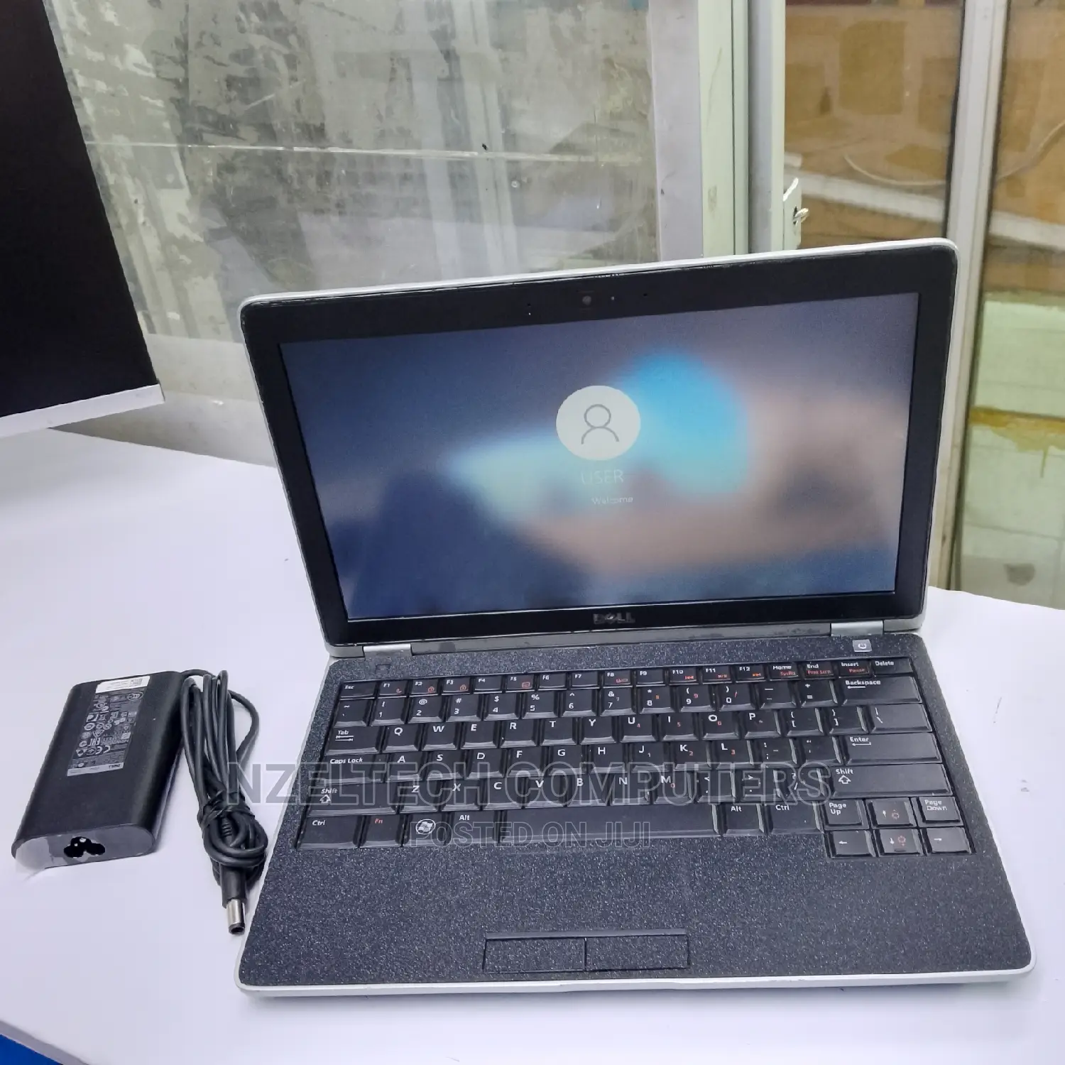 Laptop Dell Latitude E6220 4GB Intel Core I7 HDD 500GB