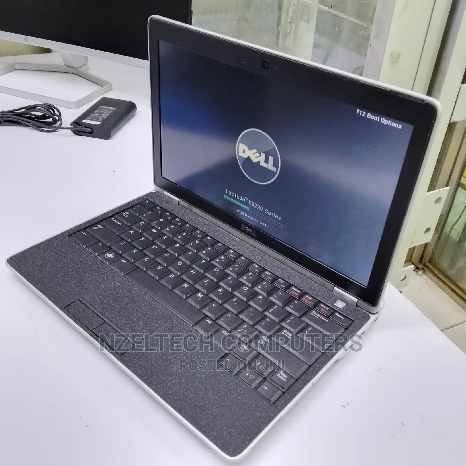Laptop Dell Latitude E6220 4GB Intel Core I7 HDD 500GB