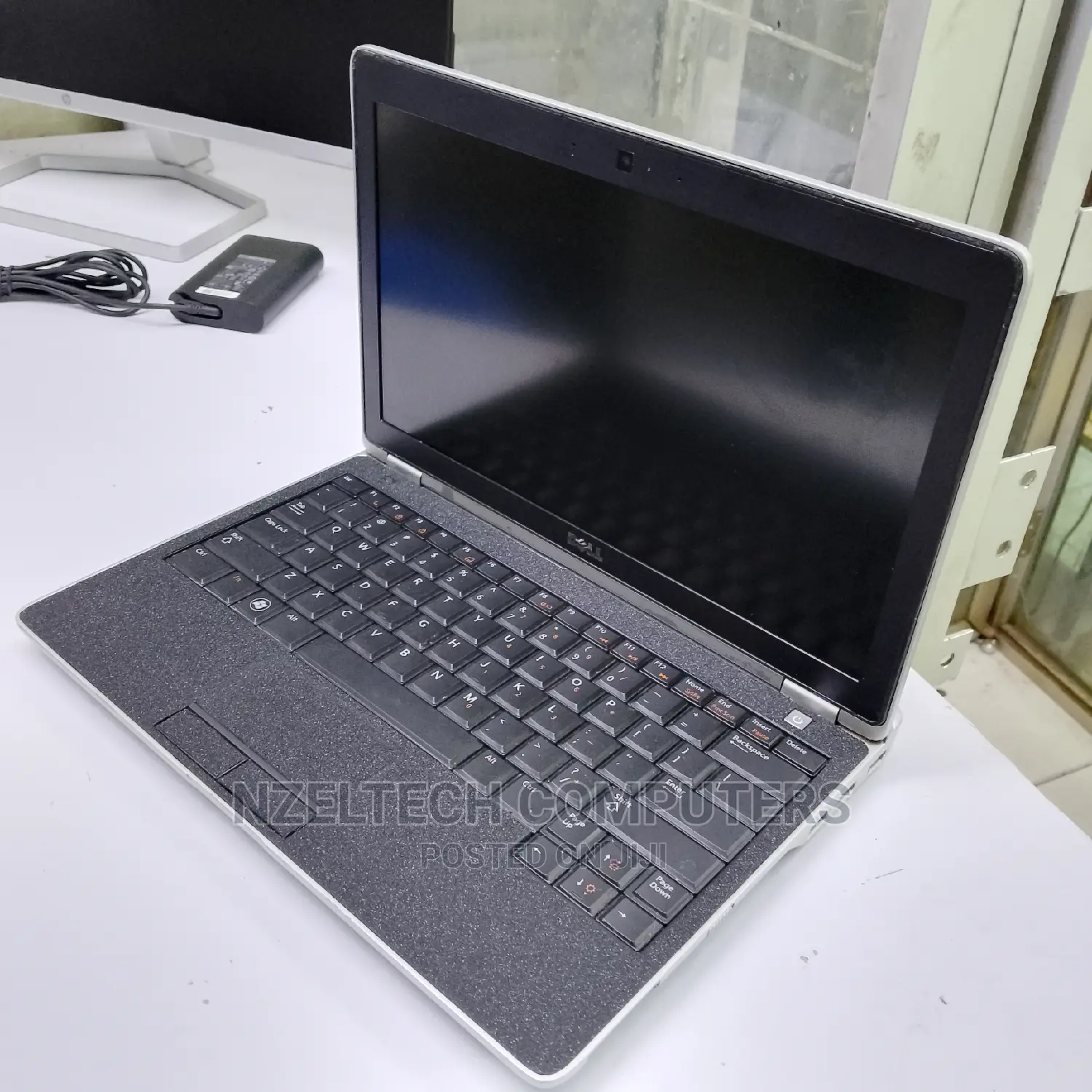 Laptop Dell Latitude E6220 4GB Intel Core I7 HDD 500GB