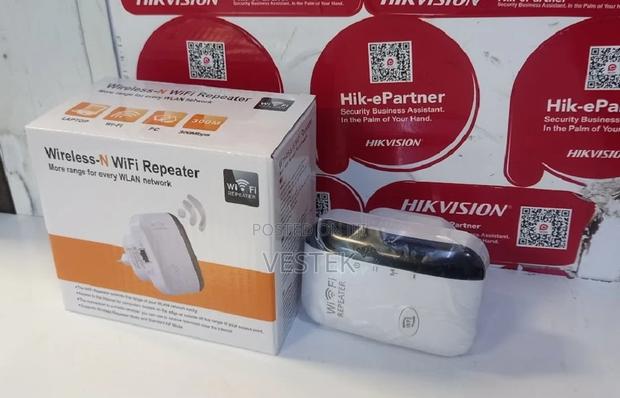 Wifi Extender 300 MBPS Wifi Repeater Wifi Range Extender - main view