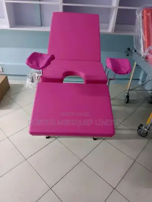 Examination Bed/ Delivery Bed/Maternity Bed/ Table Upt 150kg