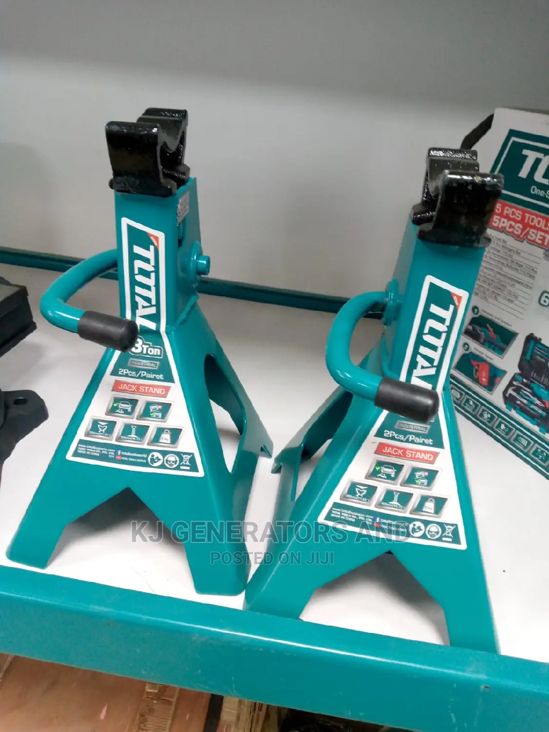 A Pair of 3tonne Stand