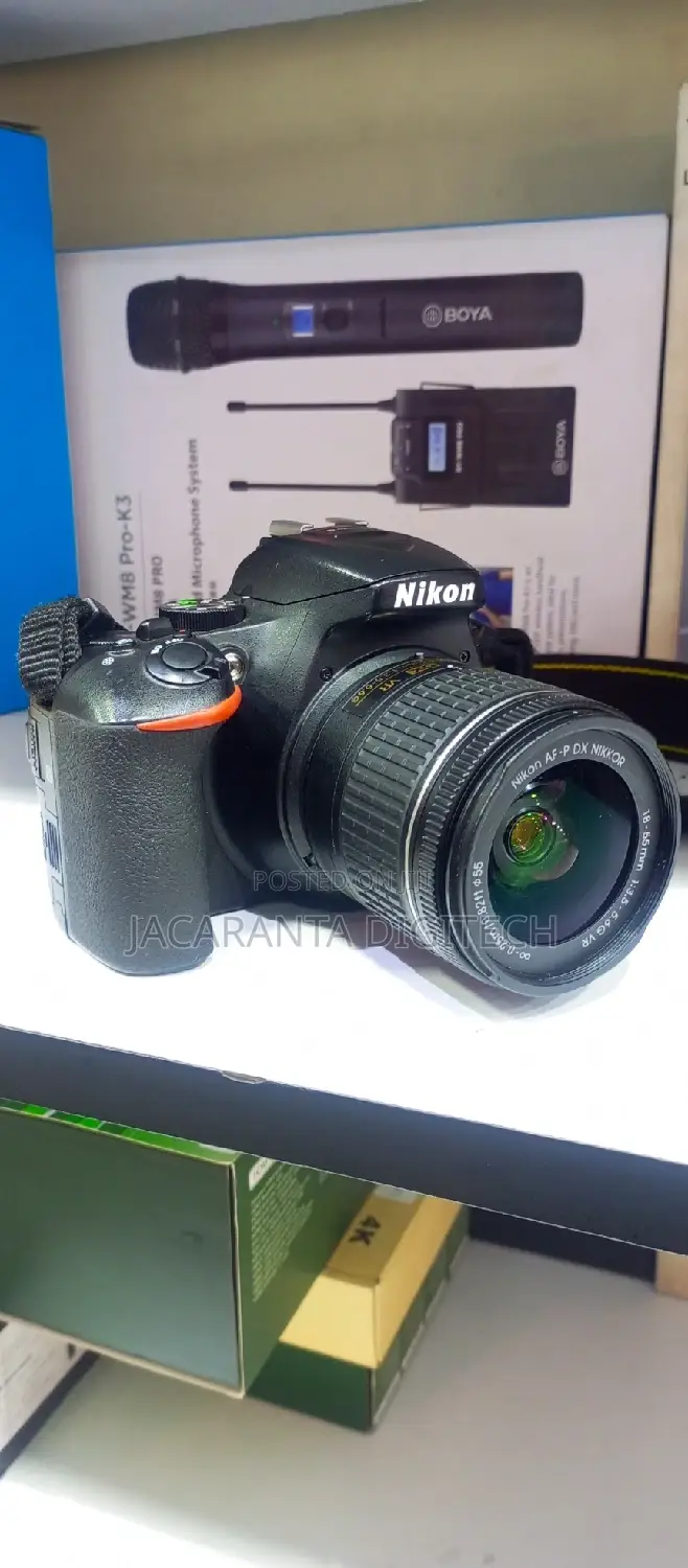 Nikon D5600 With 18-55mm Lens Used