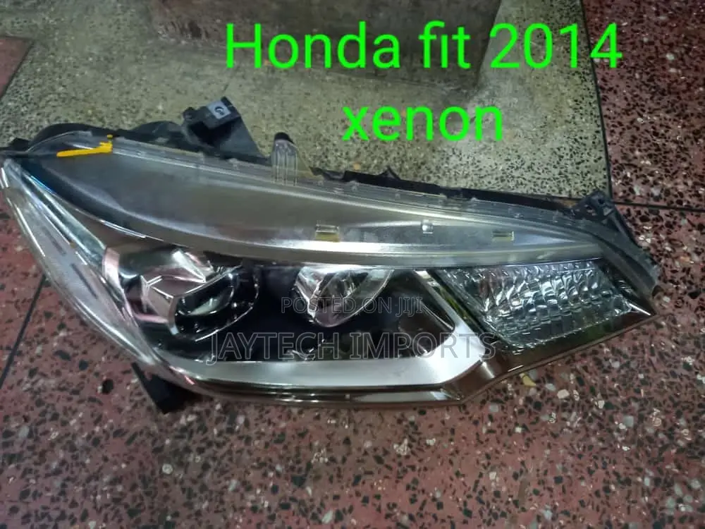 Honda Fit 2014 Headlights