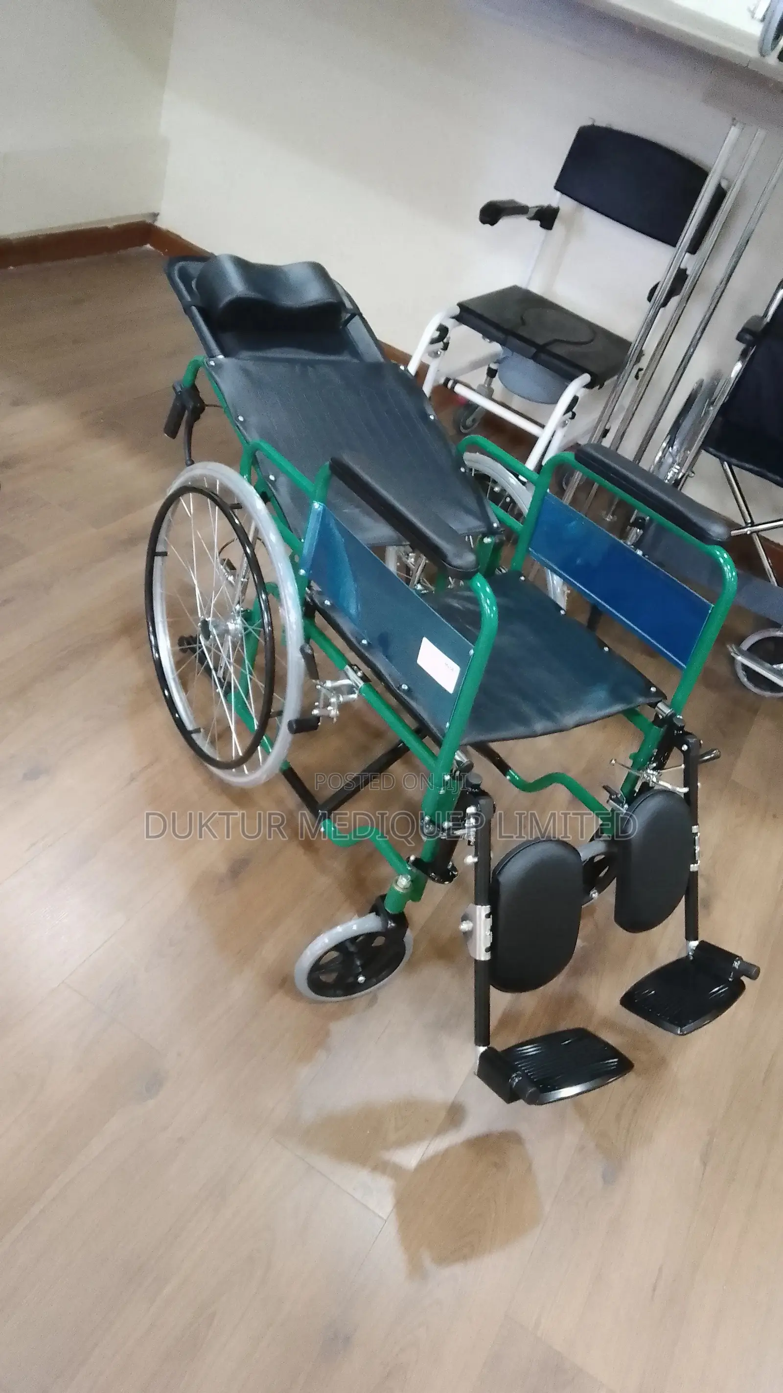 90° Reclining Wheelchair, Removable Arms