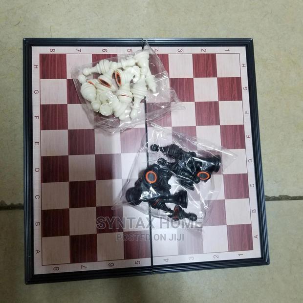 Chess Brains Magnetic Foldable Chess Board - Medium Size - main view